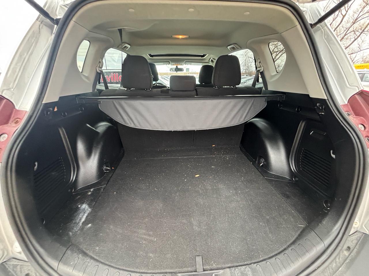 2014 Toyota RAV4 FWD 4dr XLE Photo