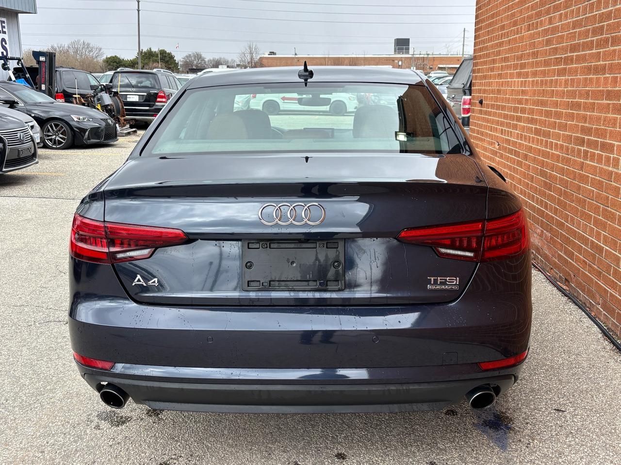 2017 Audi A4 4dr Sdn Auto Progressiv quattro Photo4