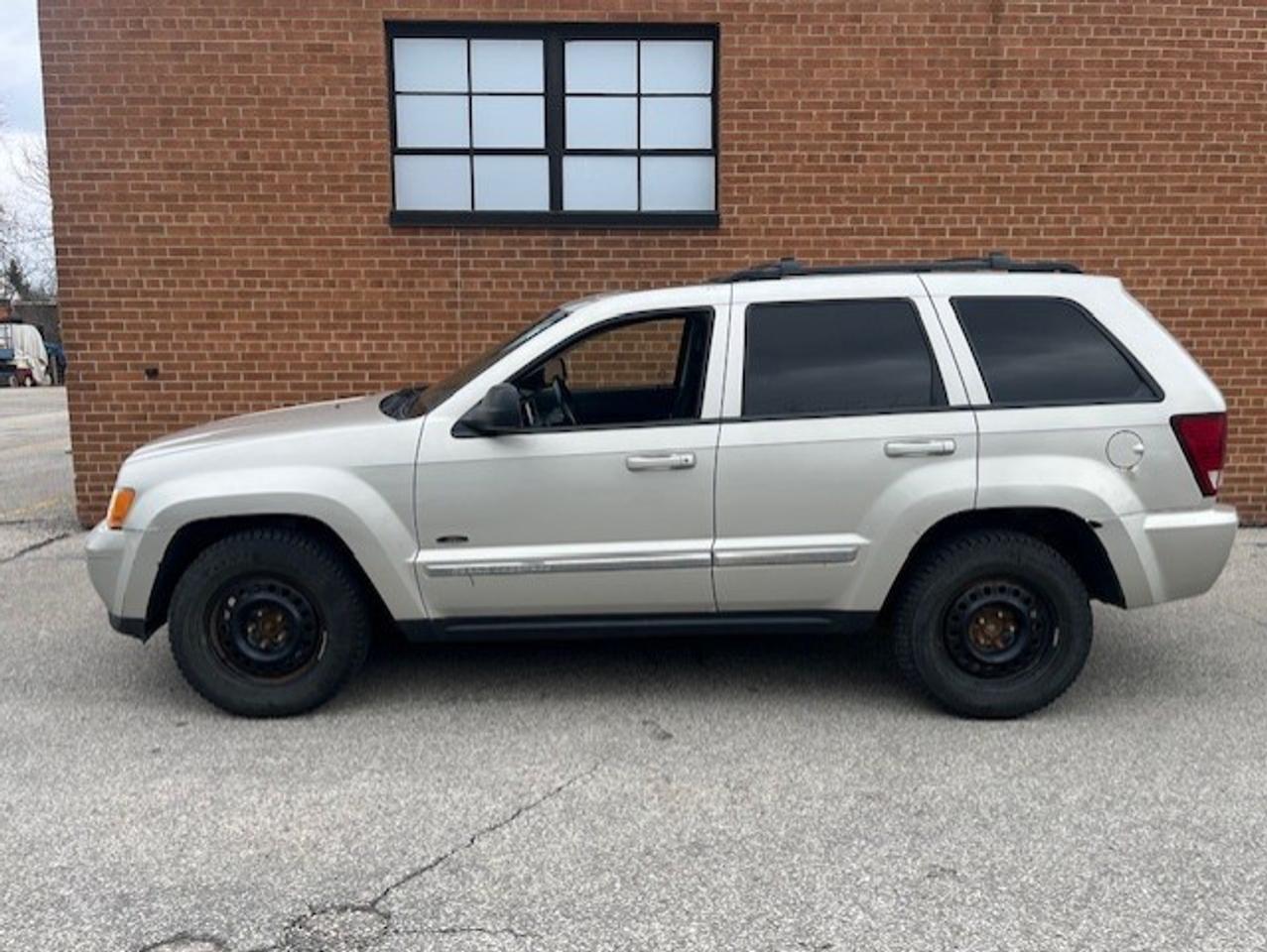 2010 Jeep Grand Cherokee 4WD 4dr North Photo