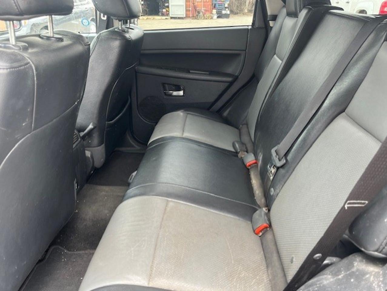 2010 Jeep Grand Cherokee 4WD 4dr North Photo