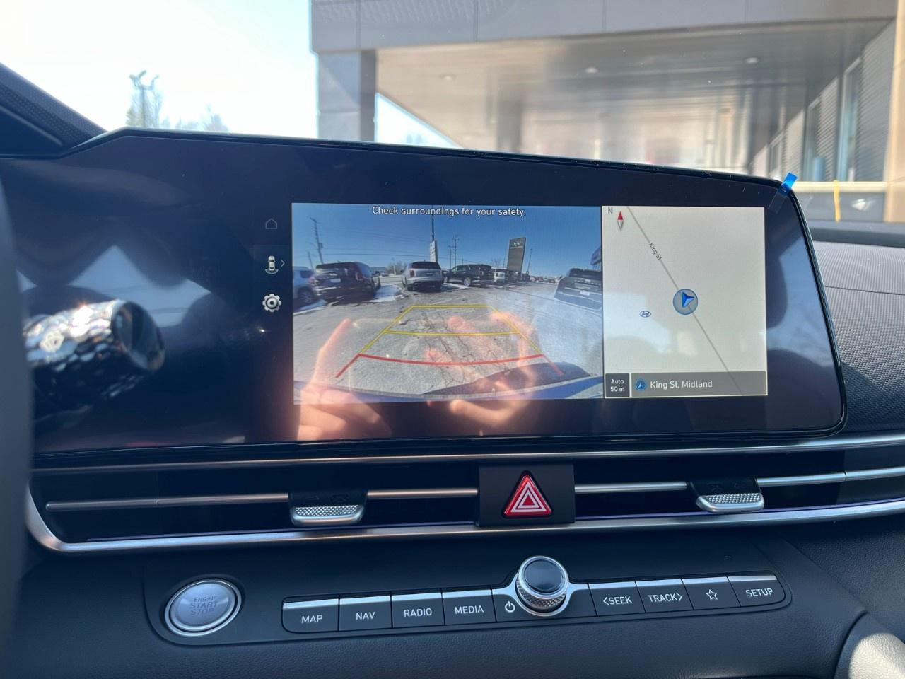 2026 Hyundai Elantra Luxury IVT Photo