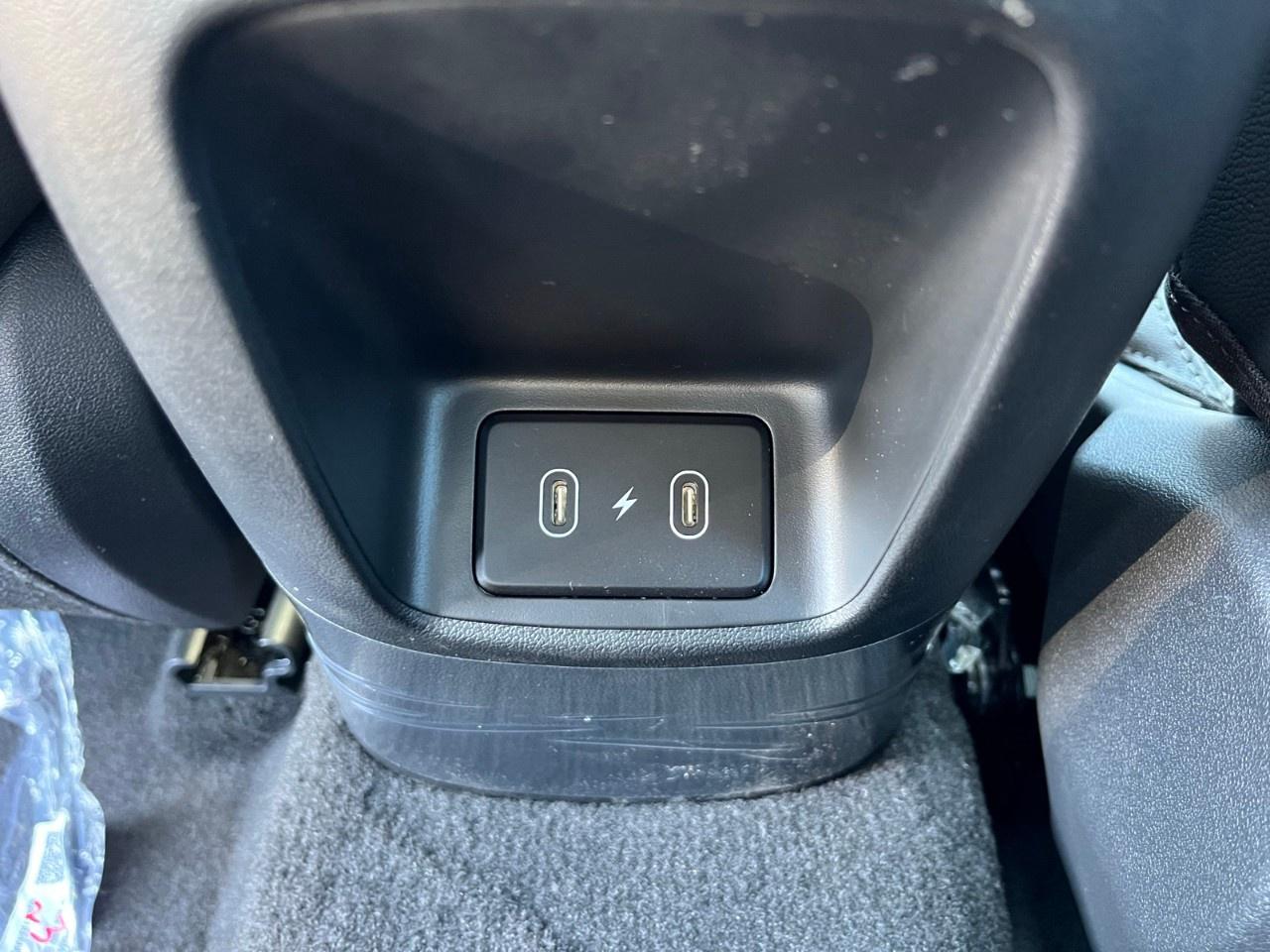 2026 Hyundai Elantra Luxury IVT Photo