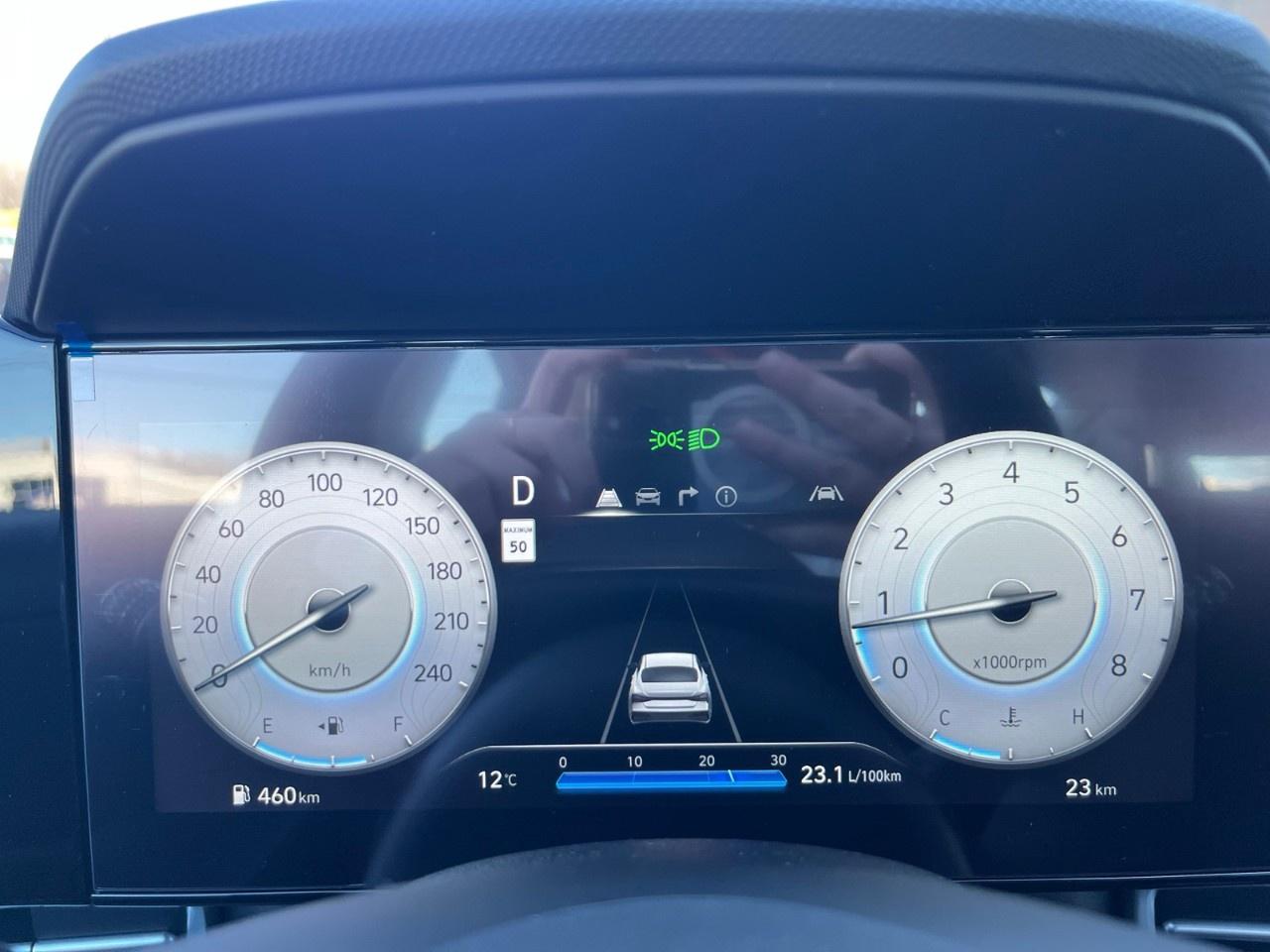 2026 Hyundai Elantra Luxury IVT Photo