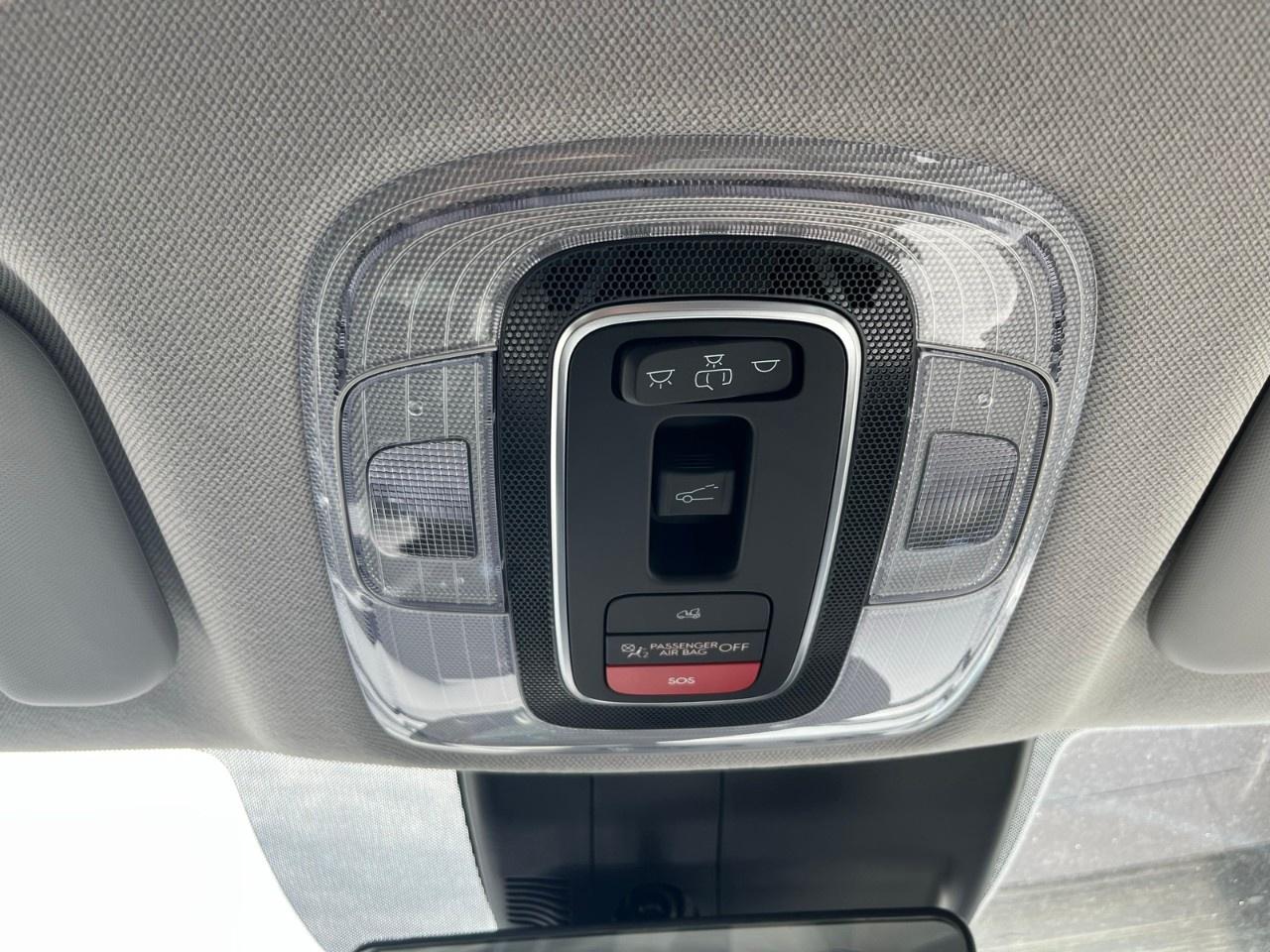2026 Hyundai Elantra Hybrid Luxury Sedan w/Two-Tone Interior Photo