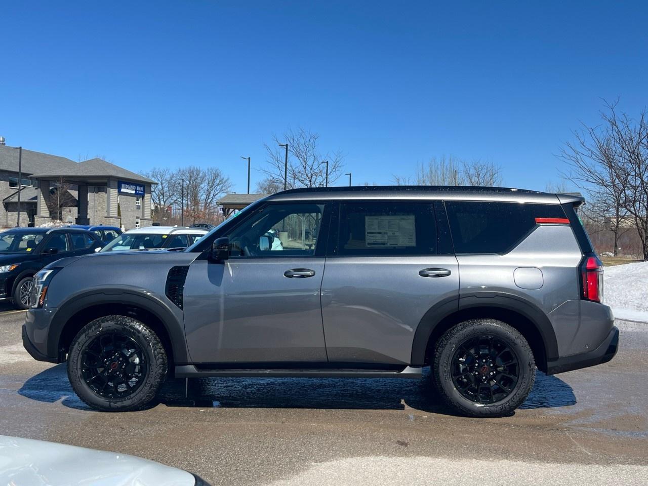 2026 Nissan Armada 4x4 PRO-4X Photo4