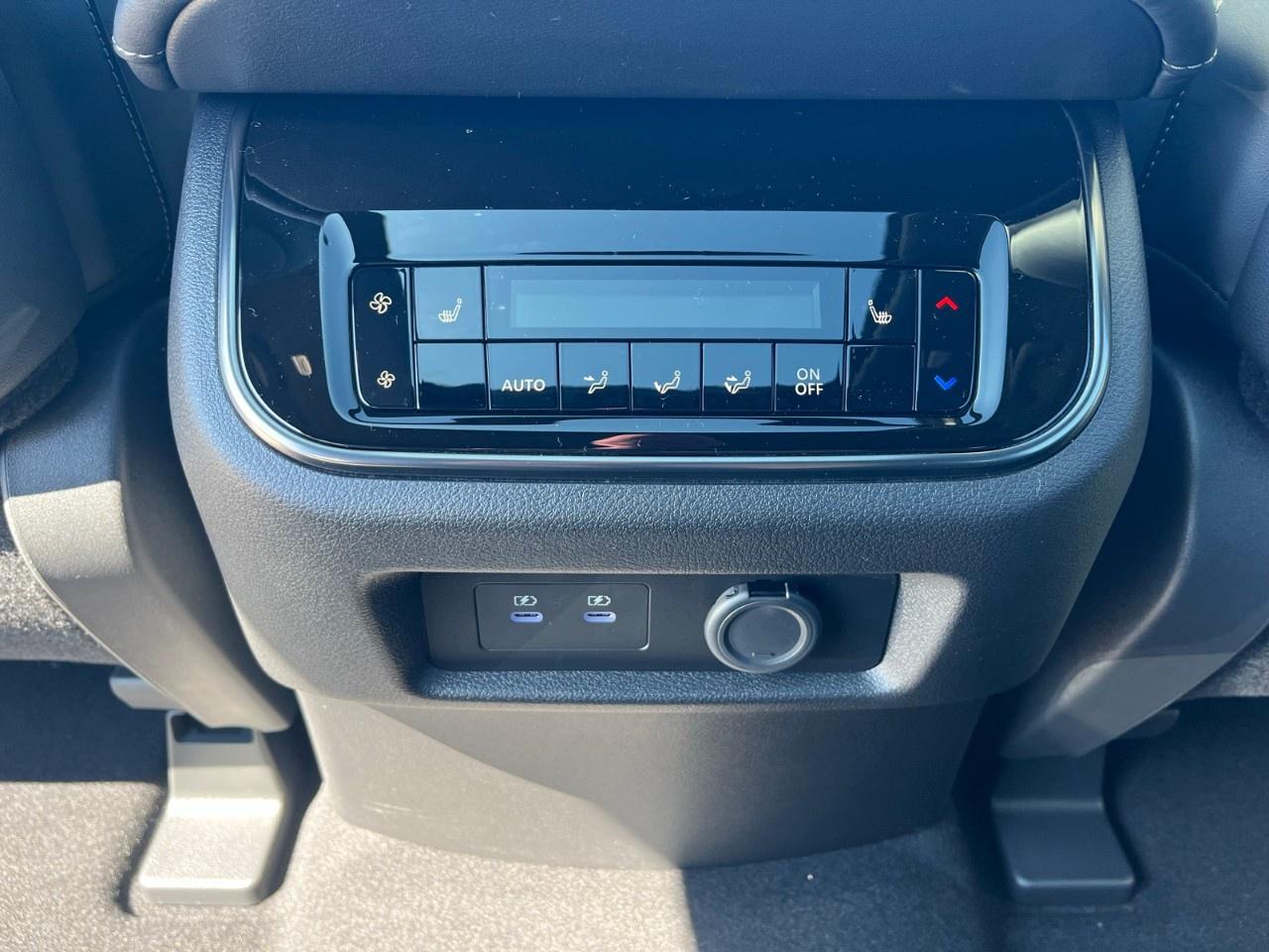 2026 Nissan Armada 4x4 PRO-4X Photo