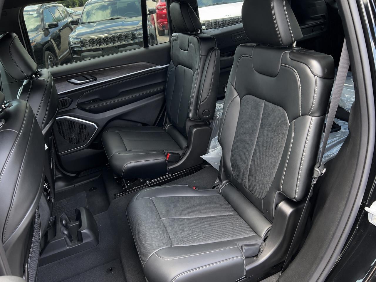 2026 Jeep Grand Cherokee L L LIMITED RESERVE | Premium Pack | Tow Pkg Photo