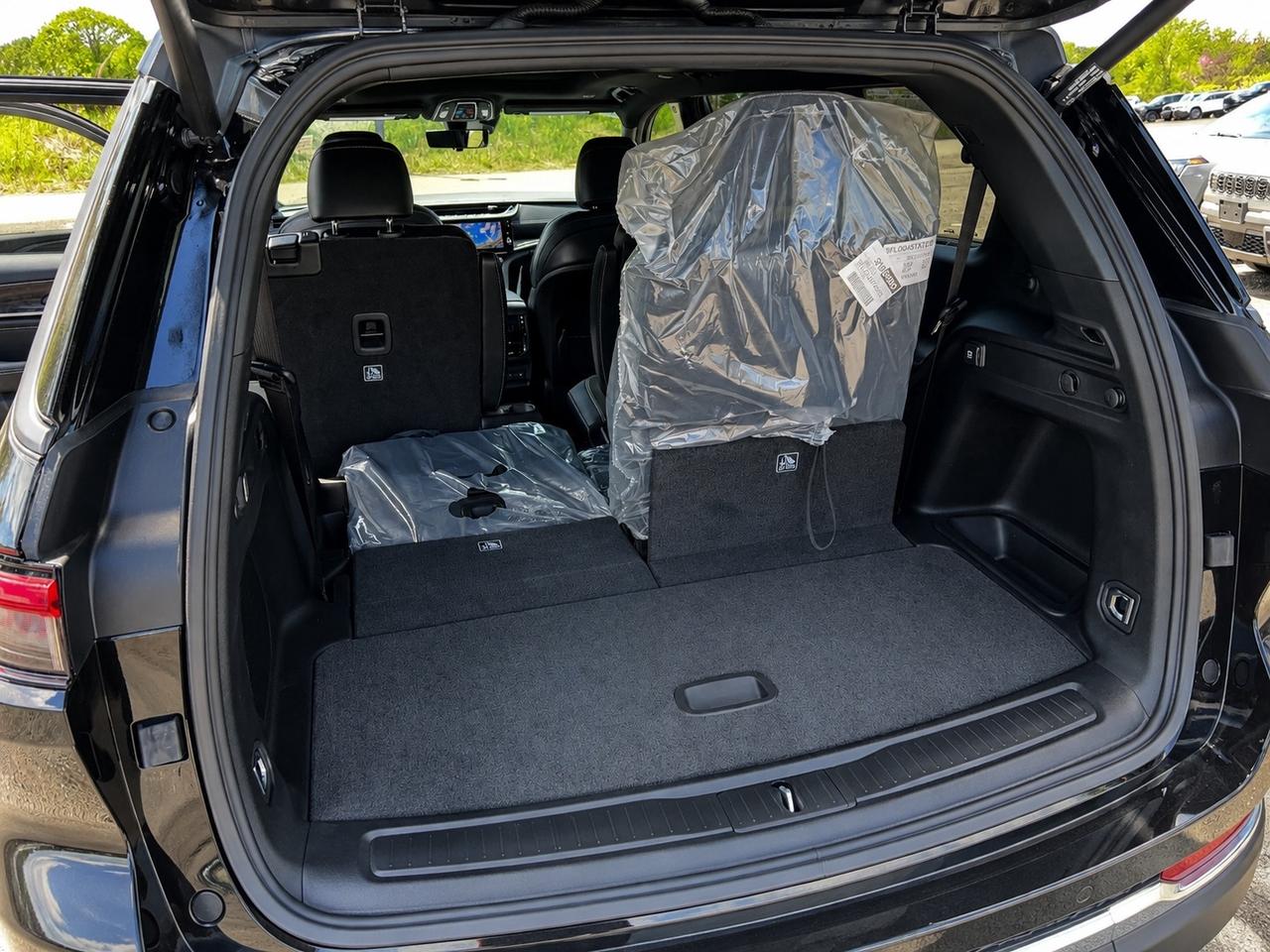 2026 Jeep Grand Cherokee L L LIMITED RESERVE | Premium Pack | Tow Pkg Photo