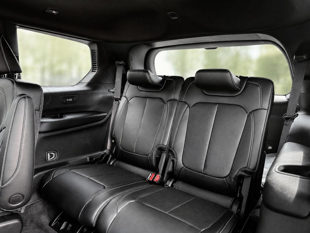 2026 Jeep Grand Cherokee L L LIMITED ALTITUDE | Lux Tech 2 | Pano Roof | 4x4 Photo