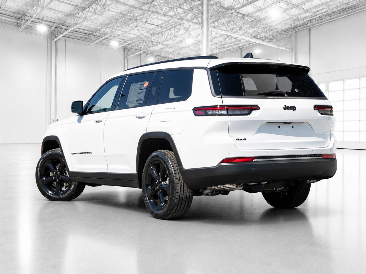 2026 Jeep Grand Cherokee L L LIMITED ALTITUDE | Pano Roof | Lux Tech 2 Photo4