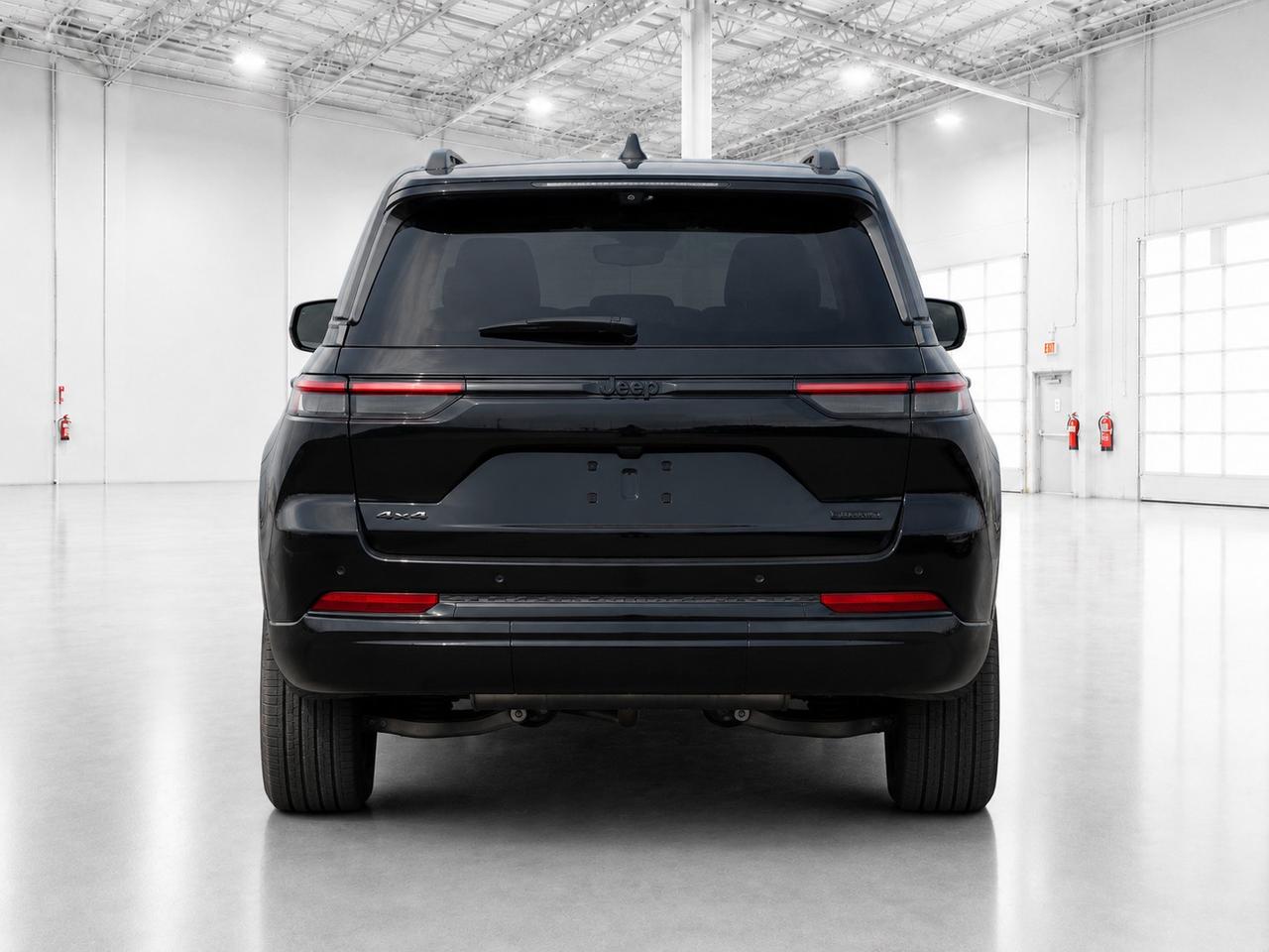 2026 Jeep Grand Cherokee SUMMIT | Hands Free Active Drive Assist Photo