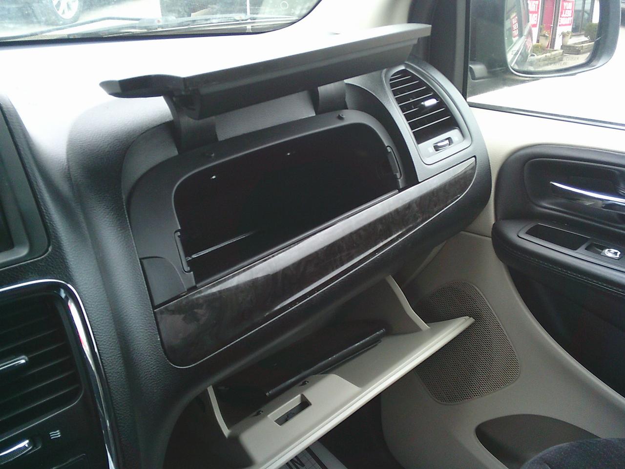 2015 Dodge Grand Caravan STOW N GO 4dr Wgn Canada Value Package Photo