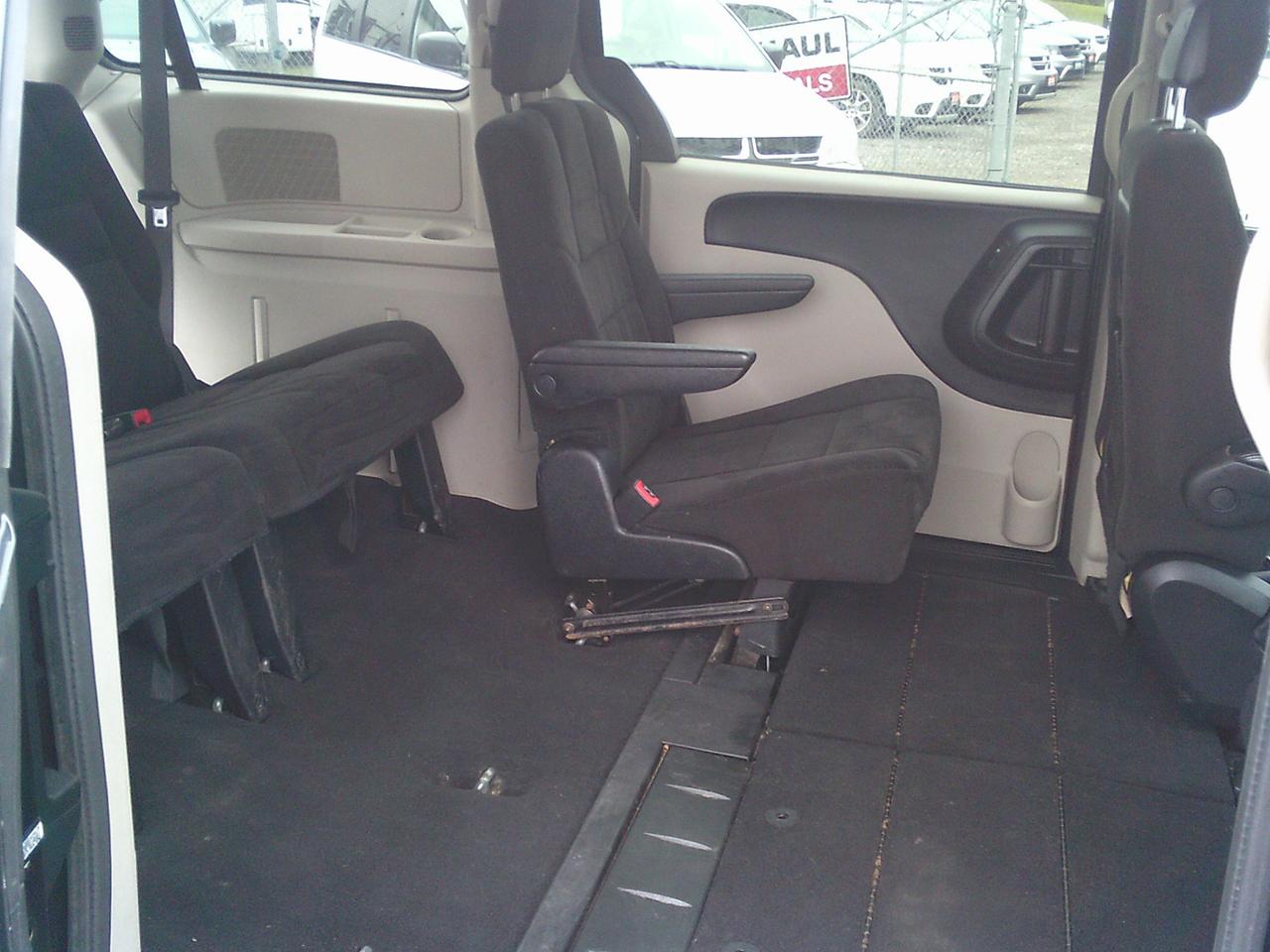 2015 Dodge Grand Caravan STOW N GO 4dr Wgn Canada Value Package Photo