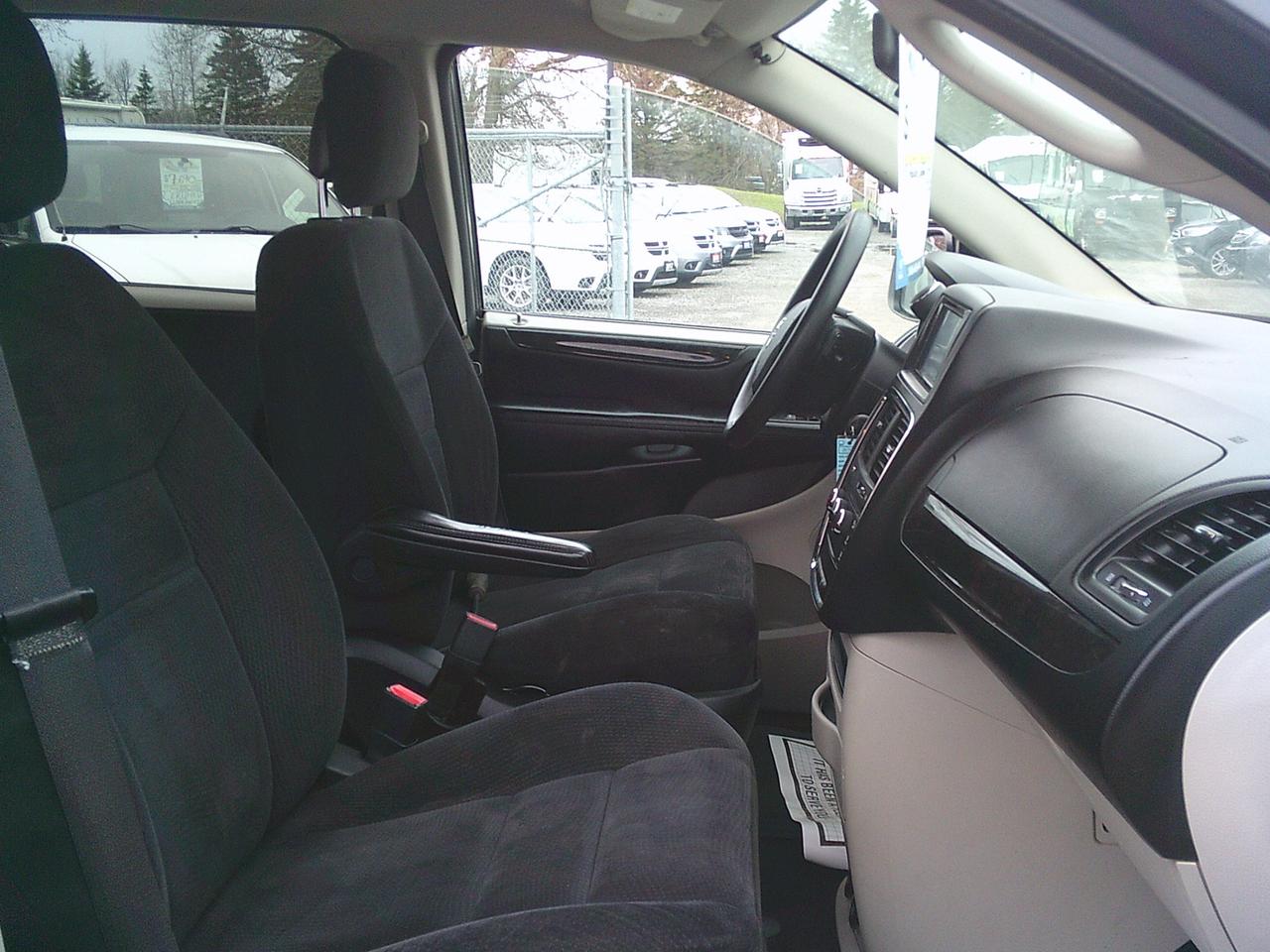 2015 Dodge Grand Caravan STOW N GO 4dr Wgn Canada Value Package Photo