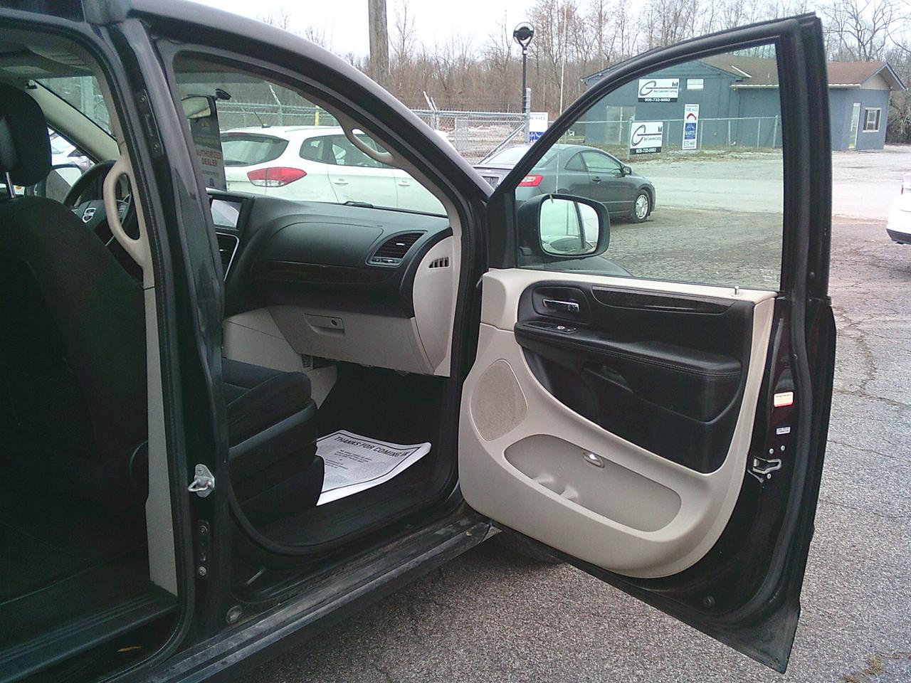 2015 Dodge Grand Caravan STOW N GO 4dr Wgn Canada Value Package Photo