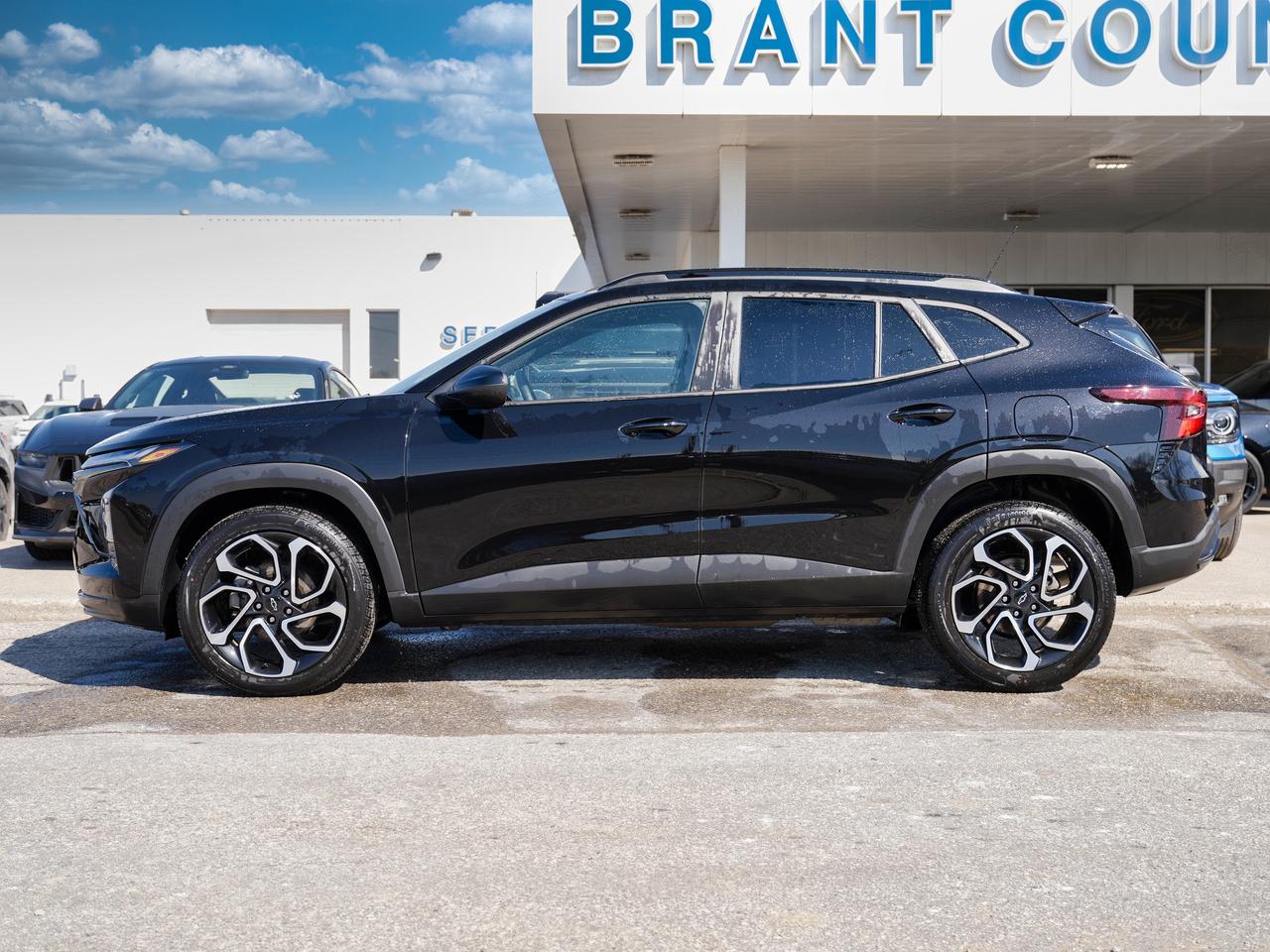 2025 Chevrolet Trax FWD 4dr 2RS | SURPRISINGLY SPACIOUS Photo