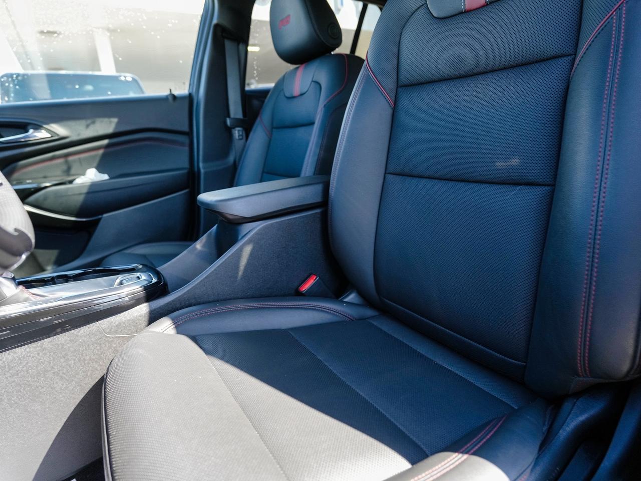 2025 Chevrolet Trax 4 DOOR | SURPRISINGLY SPACIOUS | GAS SAVER Photo