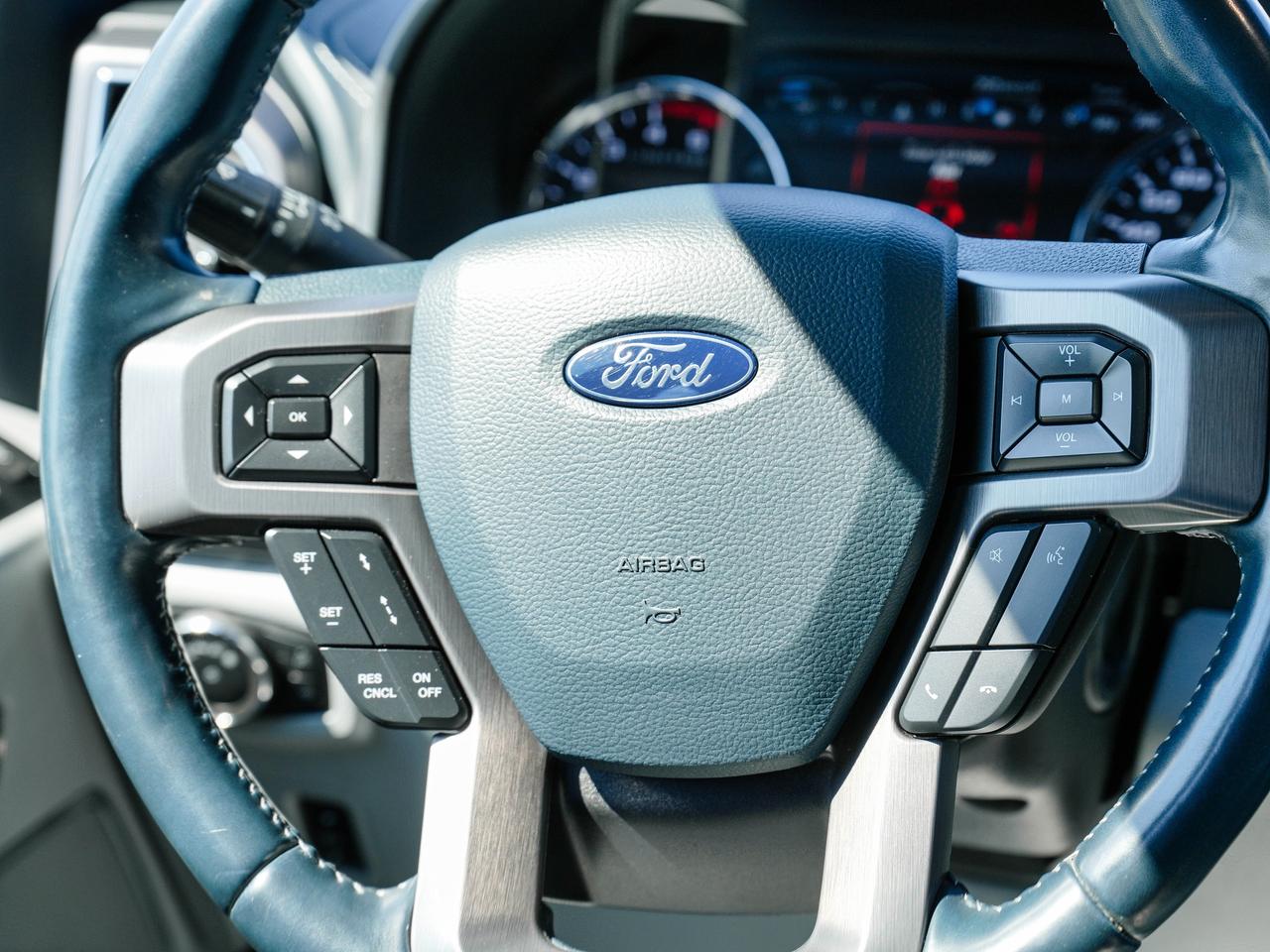 2022 Ford F-350 Super Duty DUALLY | SERIOUS TOWING | ONE OWNER..RARE FIND! Photo