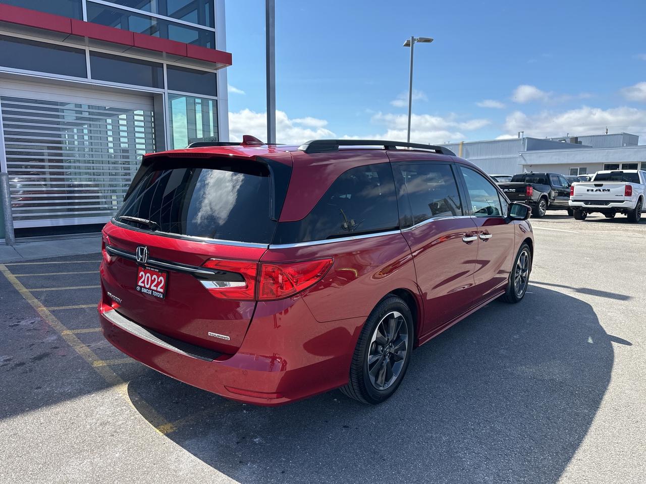 2022 Honda Odyssey Touring Photo4