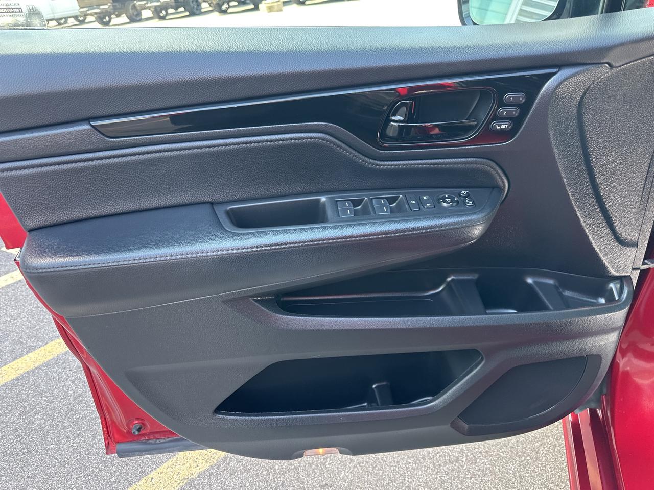 2022 Honda Odyssey Touring Photo