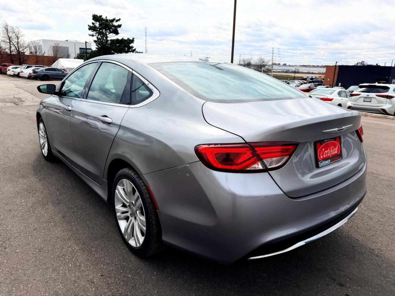 2015 Chrysler 200 Limited 4dr Front-wheel Drive Sedan Automatic Photo