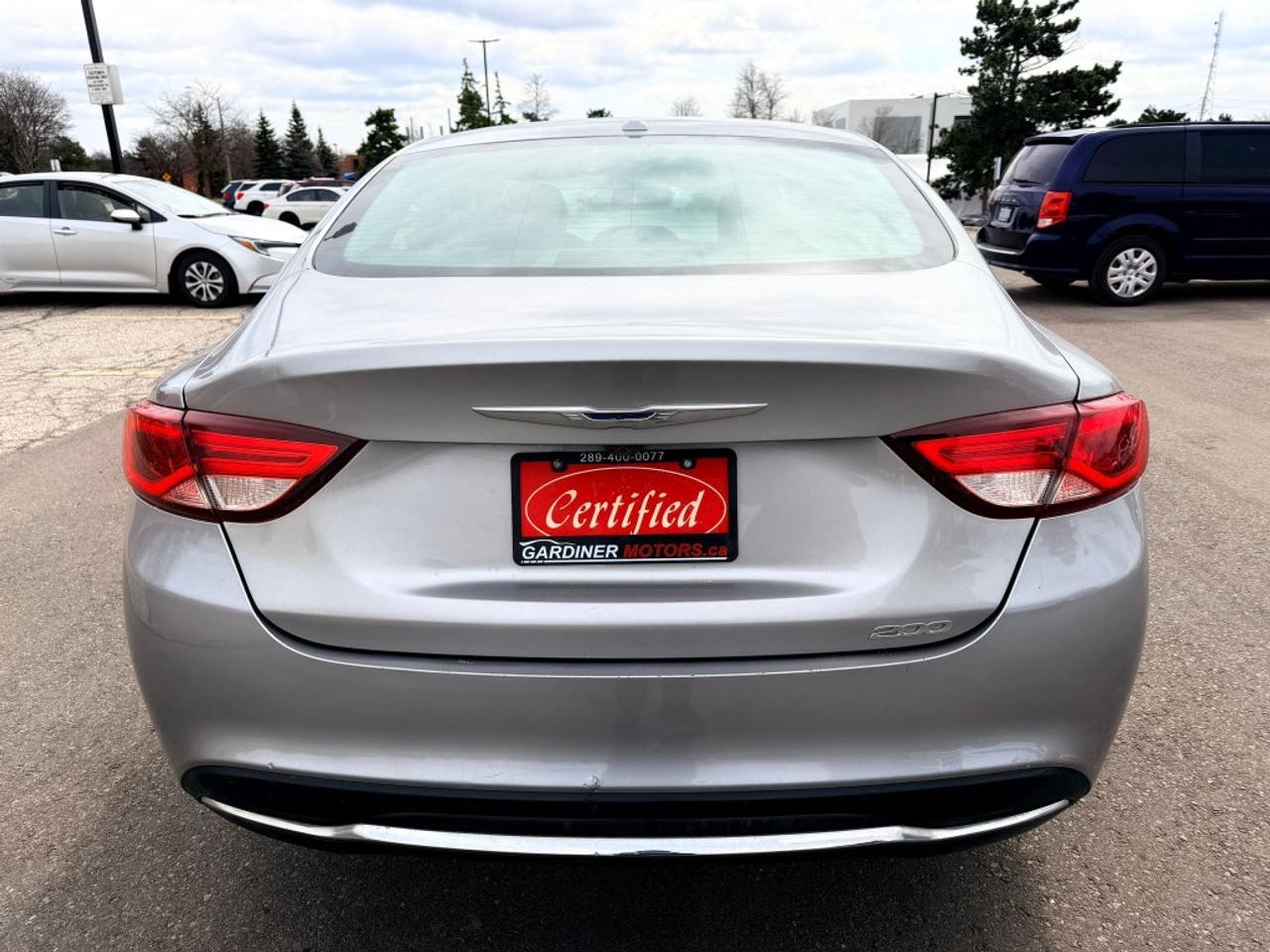 2015 Chrysler 200 Limited 4dr Front-wheel Drive Sedan Automatic Photo