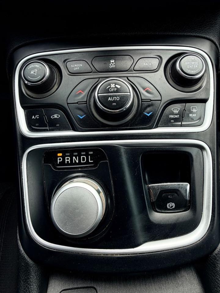 2015 Chrysler 200 Limited 4dr Front-wheel Drive Sedan Automatic Photo