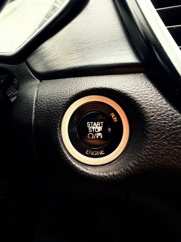 2015 Chrysler 200 Limited 4dr Front-wheel Drive Sedan Automatic Photo