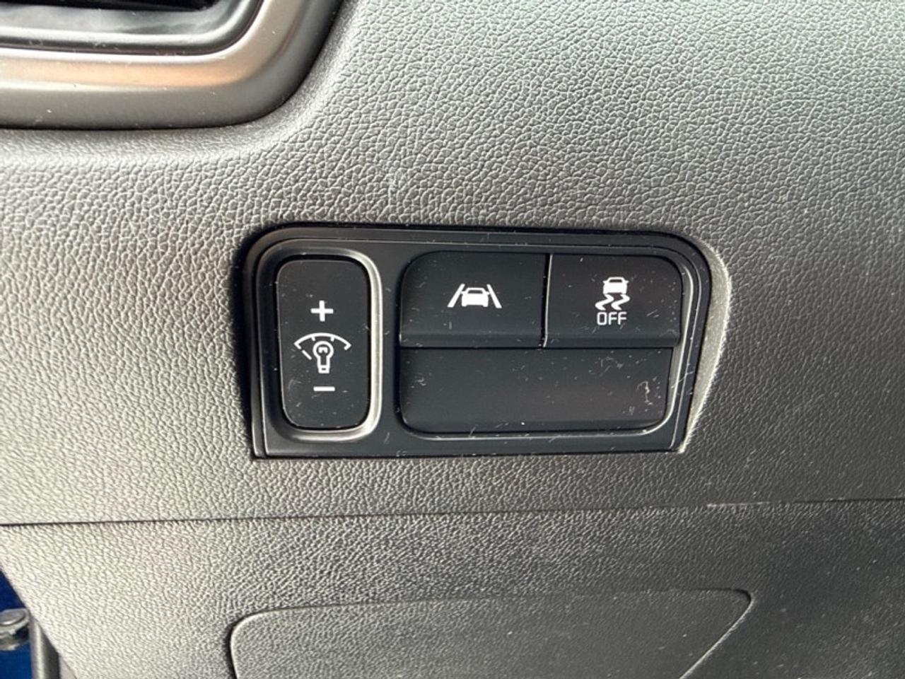 2022 Kia Sorento X-Line  Heated Steering Wheel - $223 B/W Photo