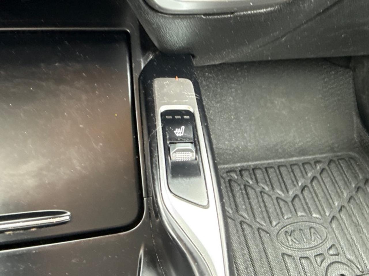 2022 Kia Sorento X-Line  Heated Steering Wheel - $223 B/W Photo