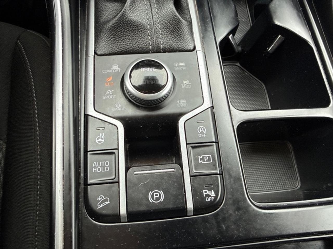 2022 Kia Sorento X-Line  Heated Steering Wheel - $223 B/W Photo