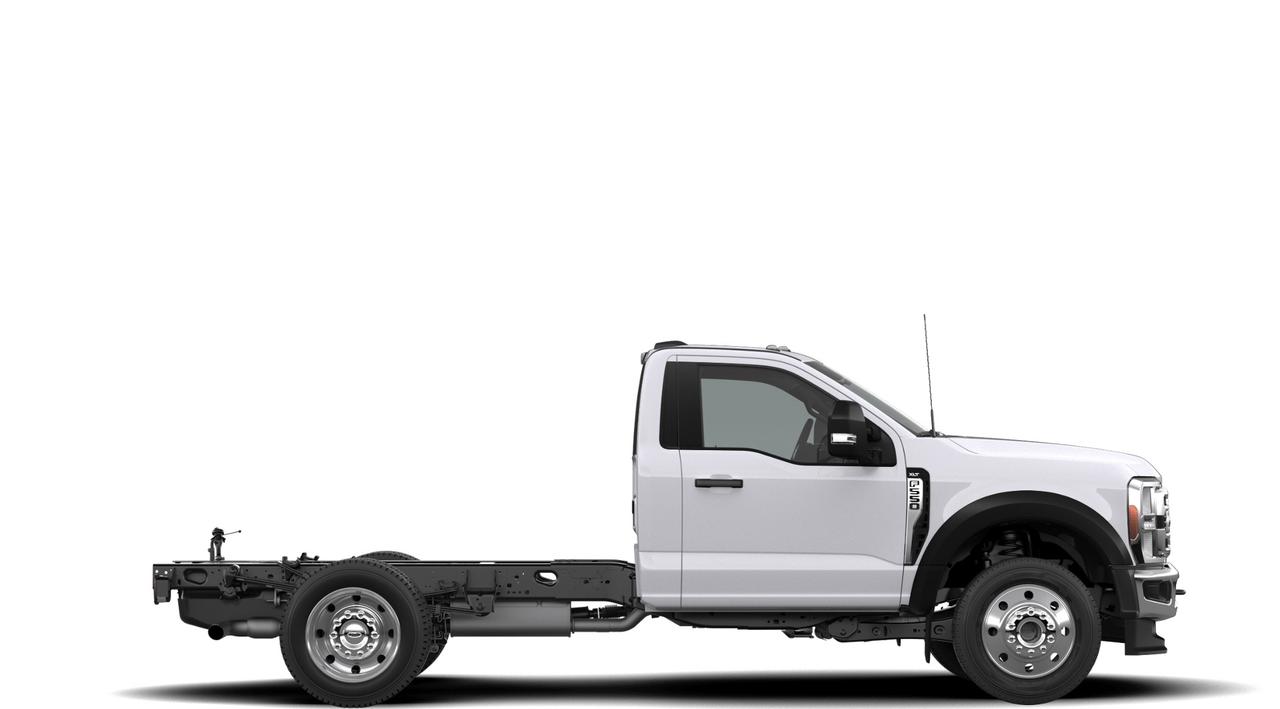 2026 Ford F-550 Super Duty DRW XLT Photo4