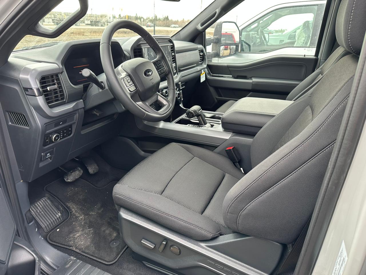 2026 Ford F-150 XLT 4WD SuperCrew 6.5' Box 302A Photo5