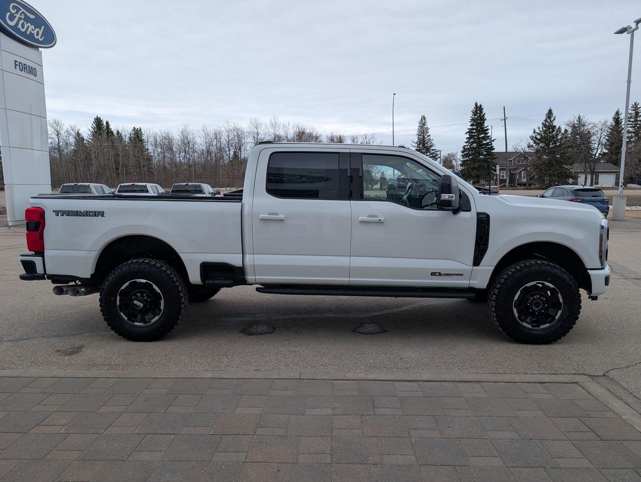 2026 Ford F-350 Super Duty SRW Lariat Photo4