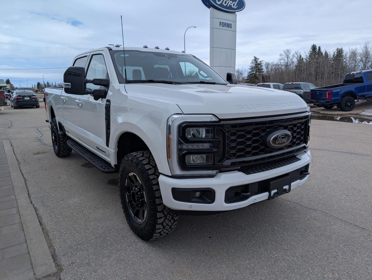 2026 Ford F-350 Super Duty SRW Lariat Photo3