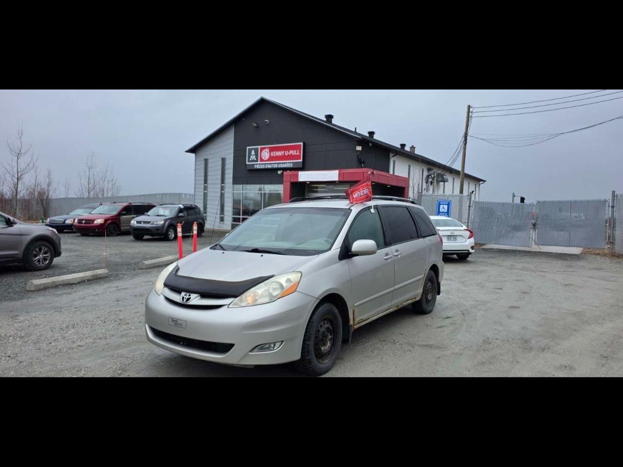 Used 2006 Toyota Sienna LE AWD for sale in Sherbrooke, QC