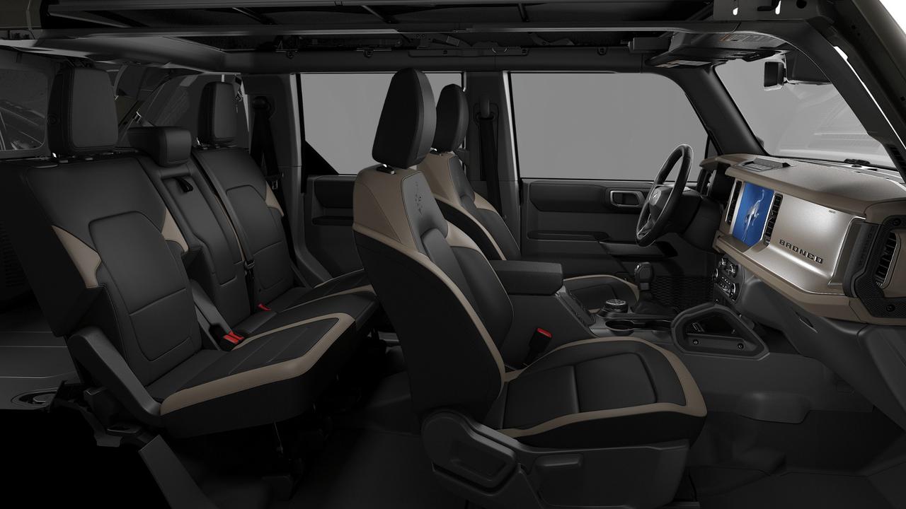 2026 Ford Bronco Outer Banks Photo3