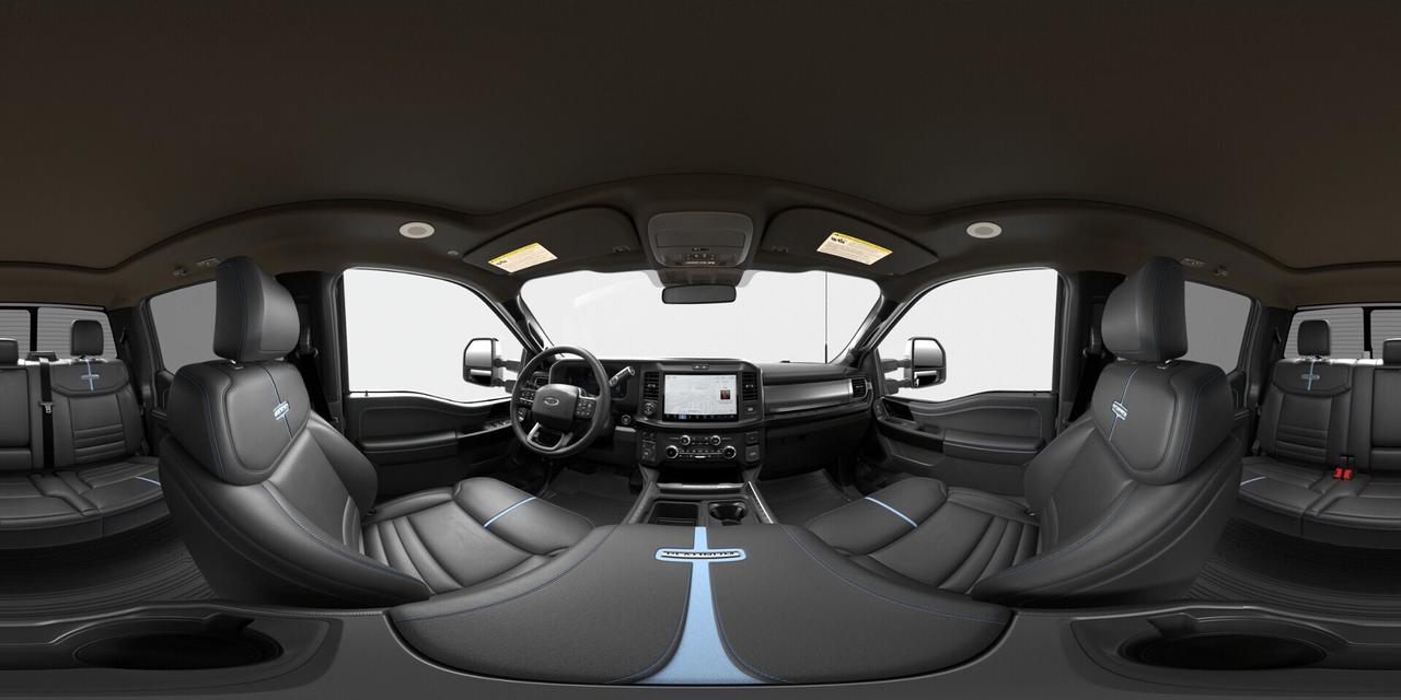 2026 Ford F-250 Super Duty SRW Platinum Photo