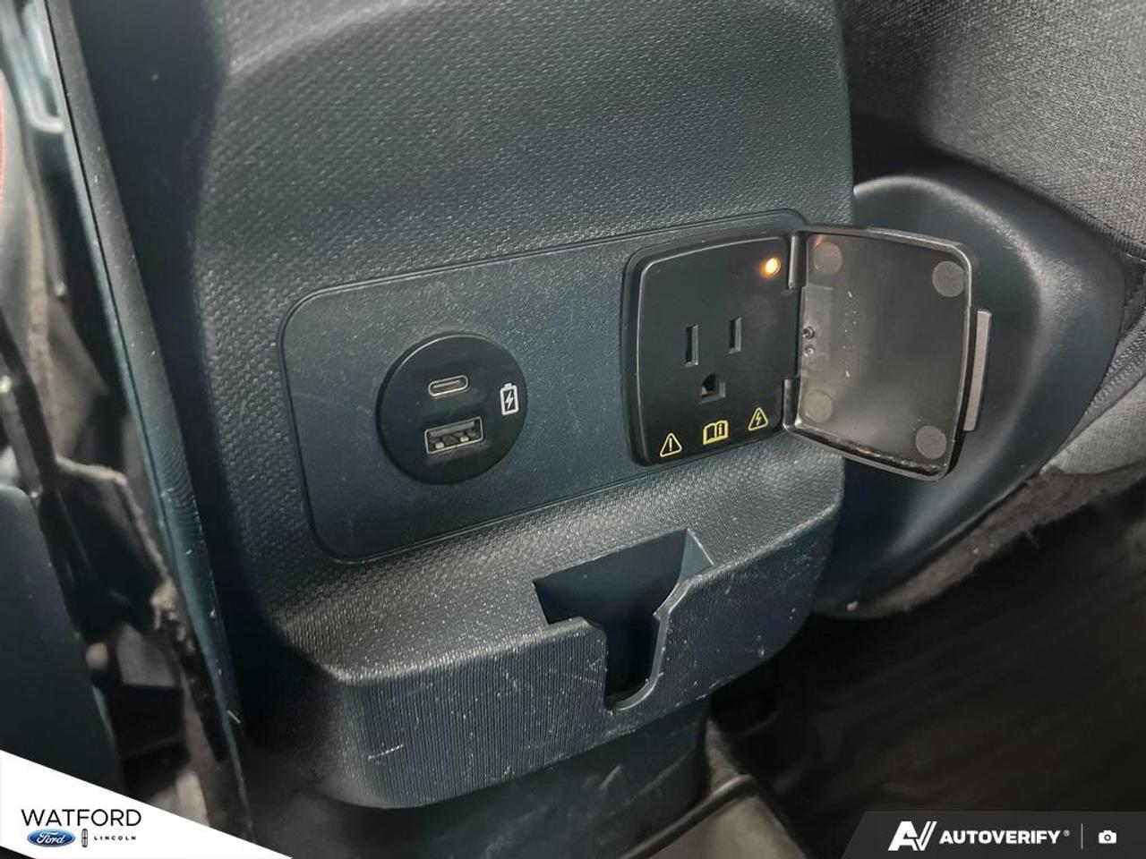 2022 Ford Maverick XLT AWD SuperCrew Photo