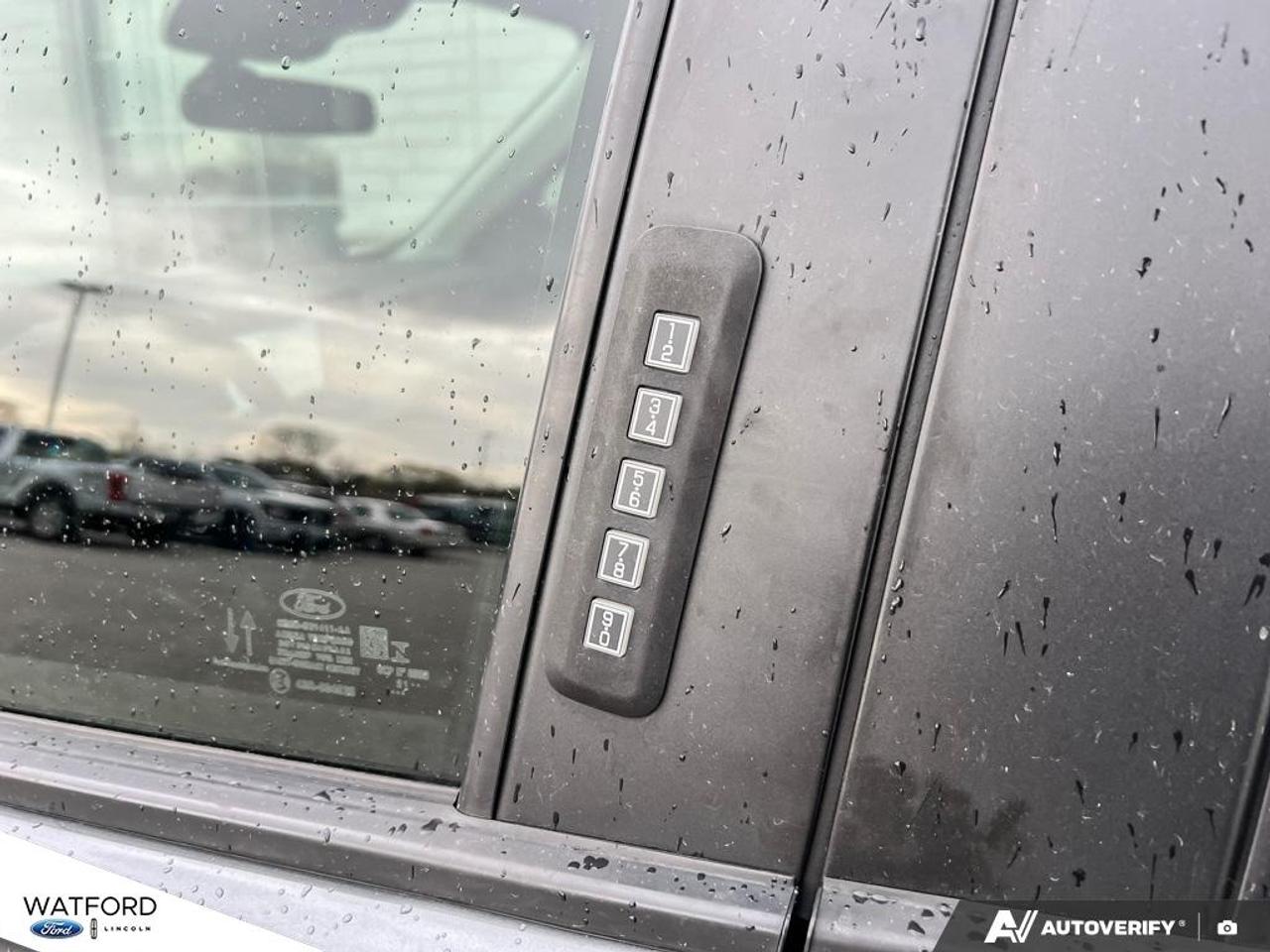 2022 Ford Maverick XLT AWD SuperCrew Photo