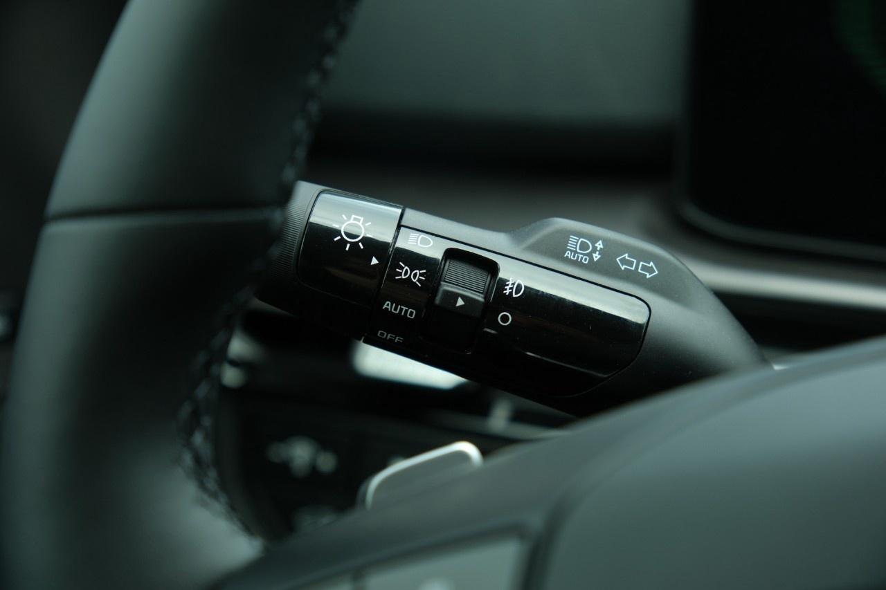 2026 Kia Sportage Plug-In Hybrid EX Premium AWD Photo