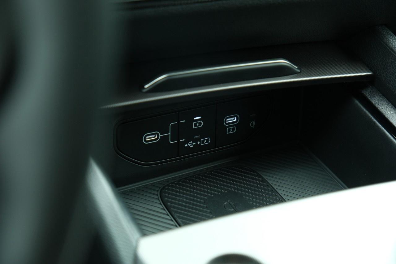 2026 Kia Sportage Plug-In Hybrid EX Premium AWD Photo
