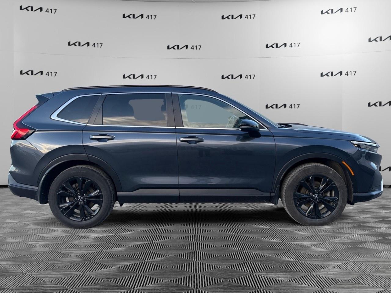 2023 Honda CR-V Hybrid Touring AWD Photo