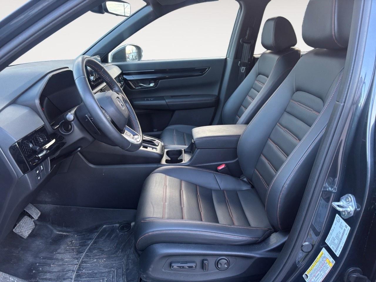 2023 Honda CR-V Hybrid Touring AWD Photo