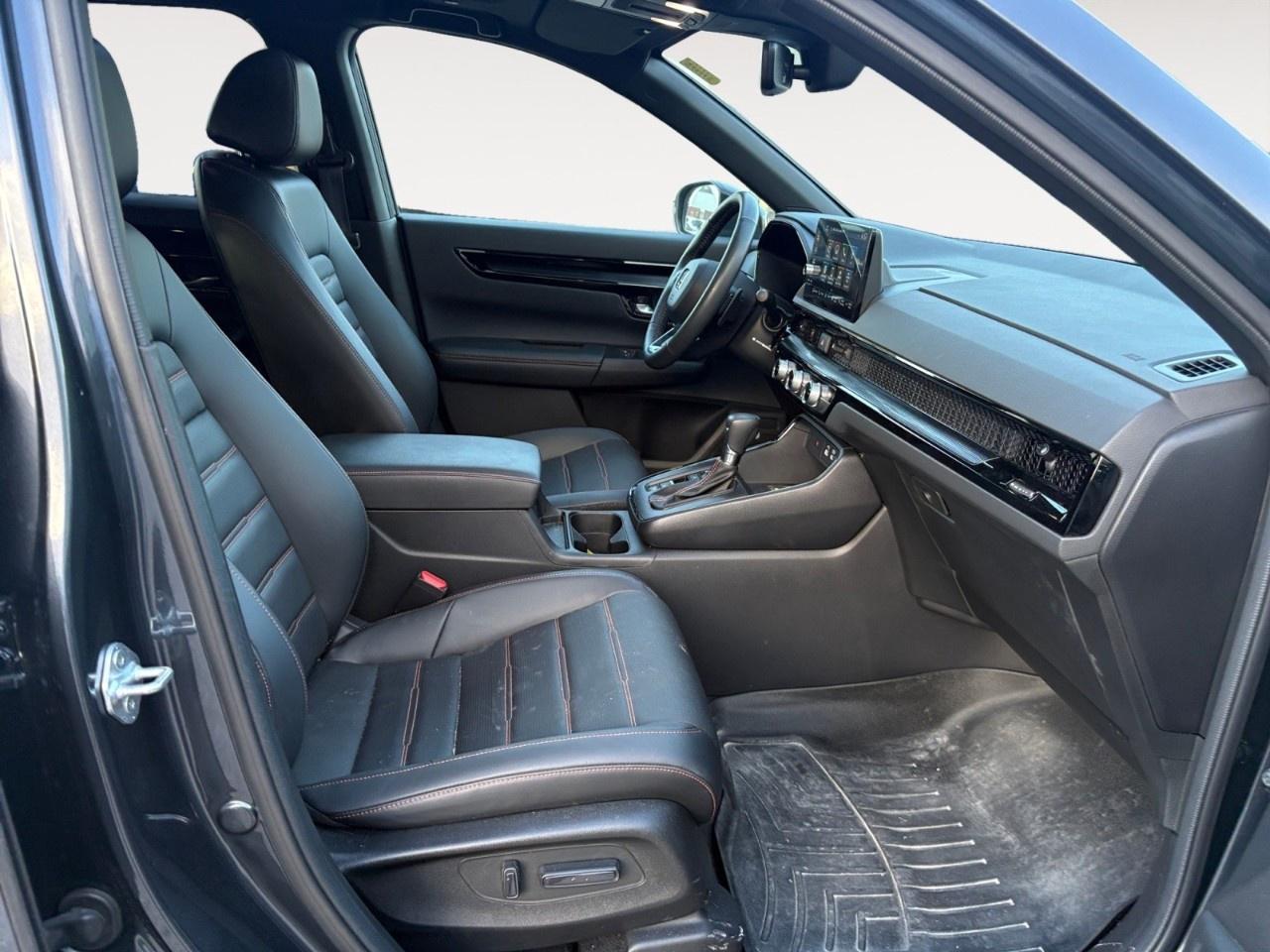 2023 Honda CR-V Hybrid Touring AWD Photo
