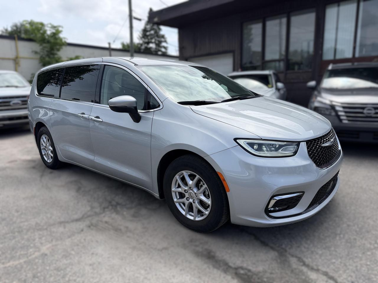 ???? 3.6L V6  CHRYSLER PACIFICA TOURING L 2023  Family adventures made easy! ????<br><br>

This versatile minivan delivers comfort, technology, and space for the whole family at an unbeatable price!<br><br>

? Heated Seats and Steering Wheel<br>
? Leather Interior<br>
? Remote Start<br>
? Apple CarPlay/Android Auto<br>
? Blind Spot Assist<br>
? Backup Camera<br>
? Bluetooth Connectivity<br>
? Air Conditioning<br>
? Cruise Control<br>
? Full Power Group<br><br>

?? NO FEES! <span>(Just pay applicable taxes.)</span><br>
?? LOWEST PRICE GUARANTEED!<br><br>

?? 3 LOCATIONS TO SERVE YOU BETTER:<br>
?? RICHMOND: 1-888-416-2199<br>
?? KINGSTON: 1-888-508-3494<br>
?? NORTH BAY: 1-888-282-3560<br><br>

?? Visit <strong>WWW.MYCAR.CA</strong> to see this CHRYSLER PACIFICA and more!<br>
?? Confidence, comfort, and value  all in one! ??