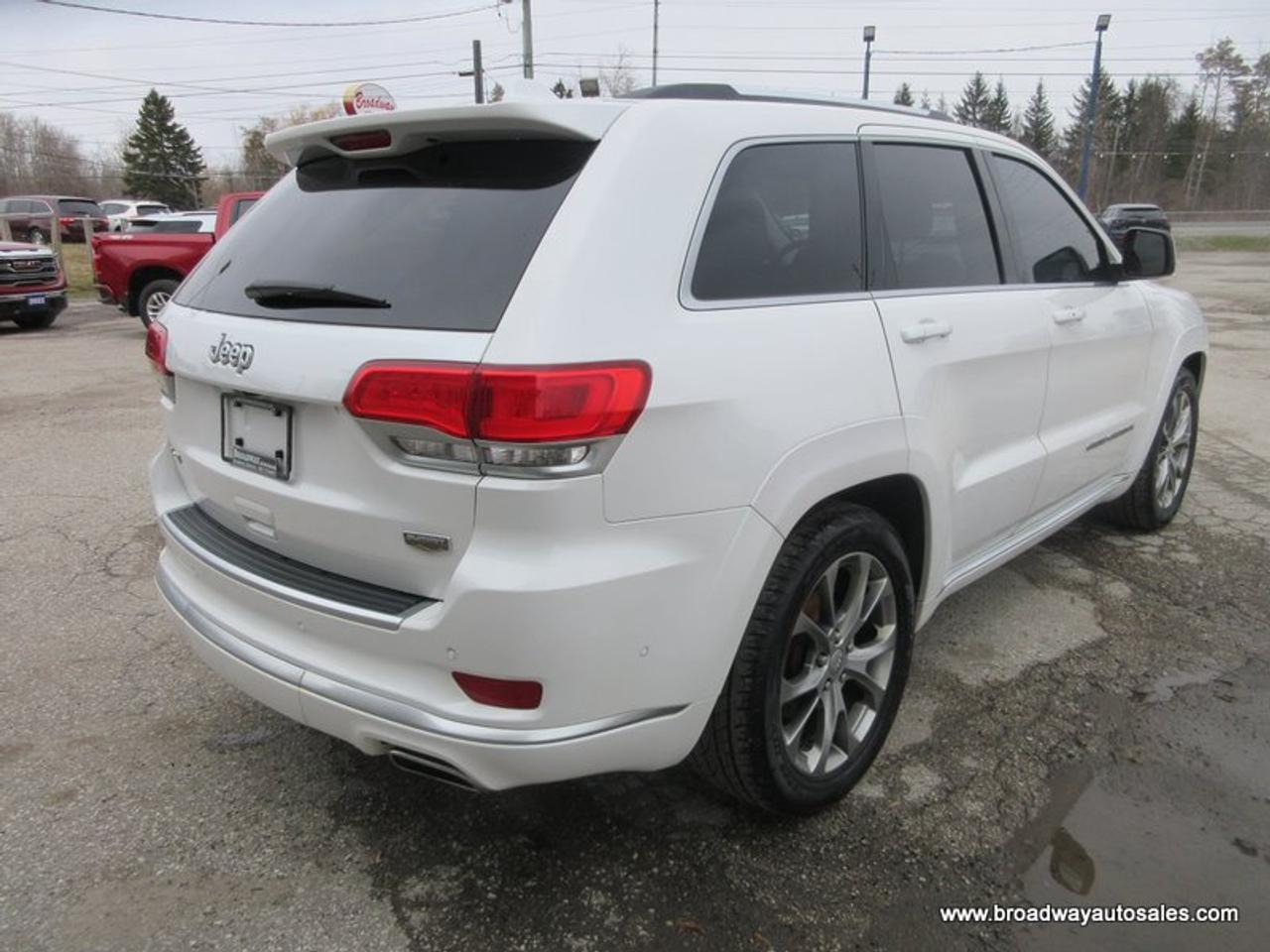 2020 Jeep Grand Cherokee LOADED SUMMIT-PACKAGE 5 PASSENGER 5.7L - V8.. 4X4.. NAVIGATION.. PANORAMIC SUNROOF.. LEATHER.. HEATED SEATS.. ECO & SPORT MODE.. Photo