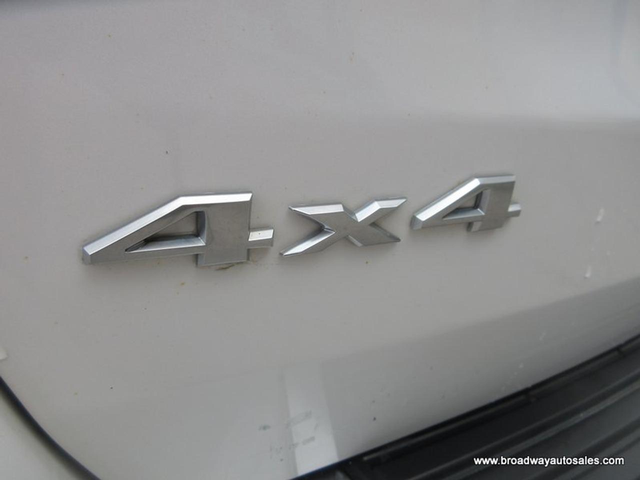 2020 Jeep Grand Cherokee LOADED SUMMIT-PACKAGE 5 PASSENGER 5.7L - V8.. 4X4.. NAVIGATION.. PANORAMIC SUNROOF.. LEATHER.. HEATED SEATS.. ECO & SPORT MODE.. Photo