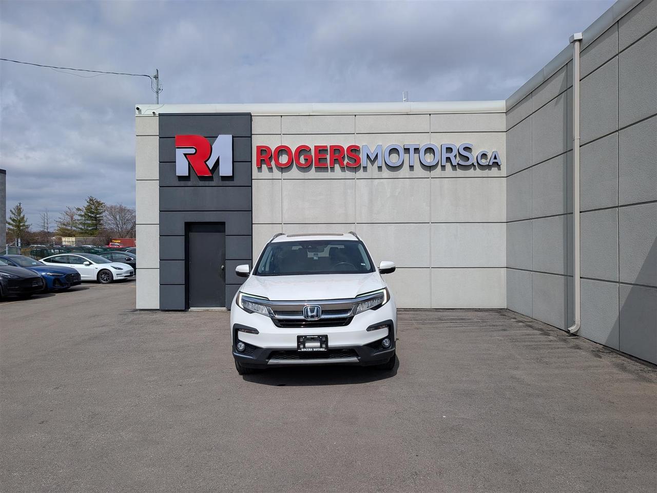 2022 Honda Pilot TOURING AWD - 7 PASS - NAVI - PANO ROOF - DVD Photo