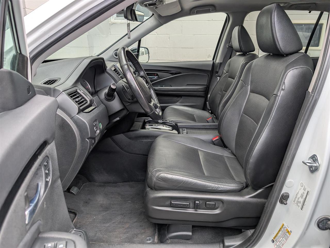 2022 Honda Pilot TOURING AWD - 7 PASS - NAVI - PANO ROOF - DVD Photo